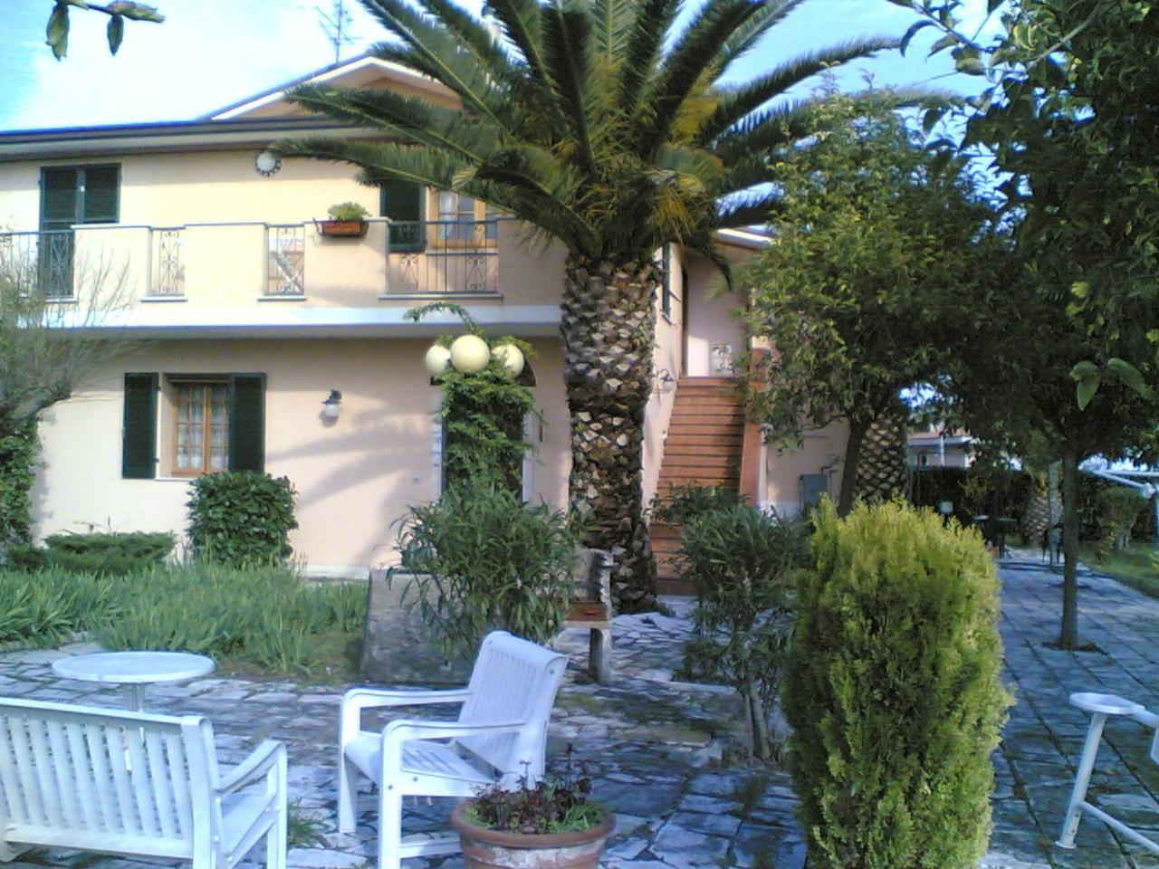 Bed&Breakfast Giardino Agritourist Controguerra Zewnętrze zdjęcie